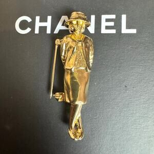 Chanel Vintage Lady Coco Mademoiselle Brooch 24k Gold Plated Authentic CoA